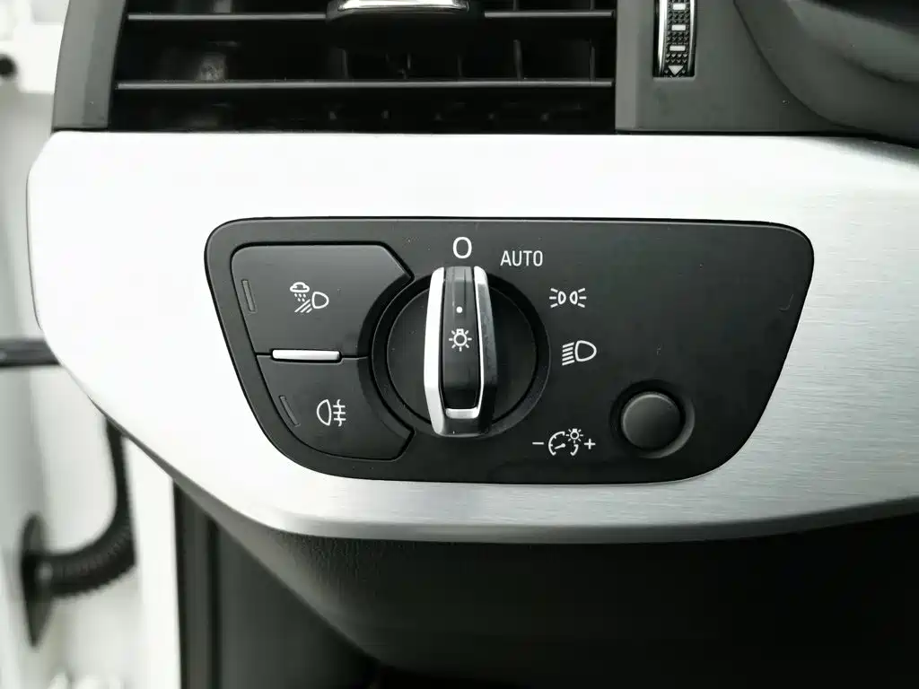 Audi A4L — миниатюра 21