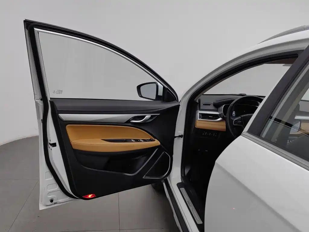 Geely Vision S1 — миниатюра 8
