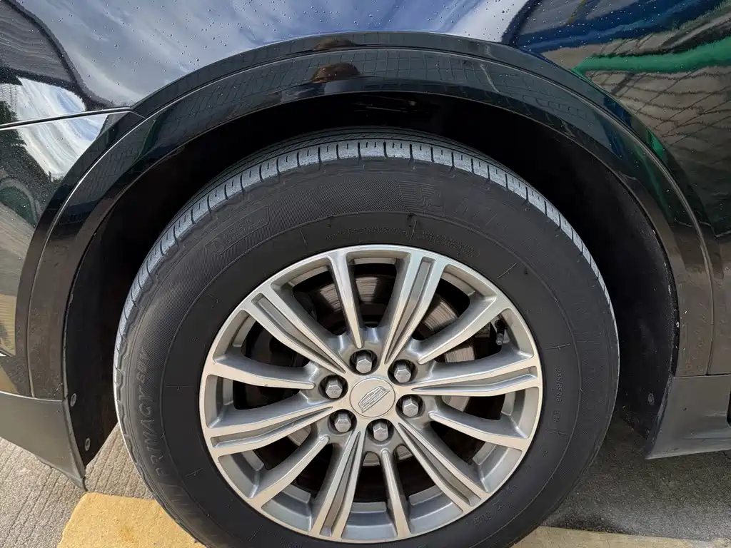 Cadillac XT5 — миниатюра 4