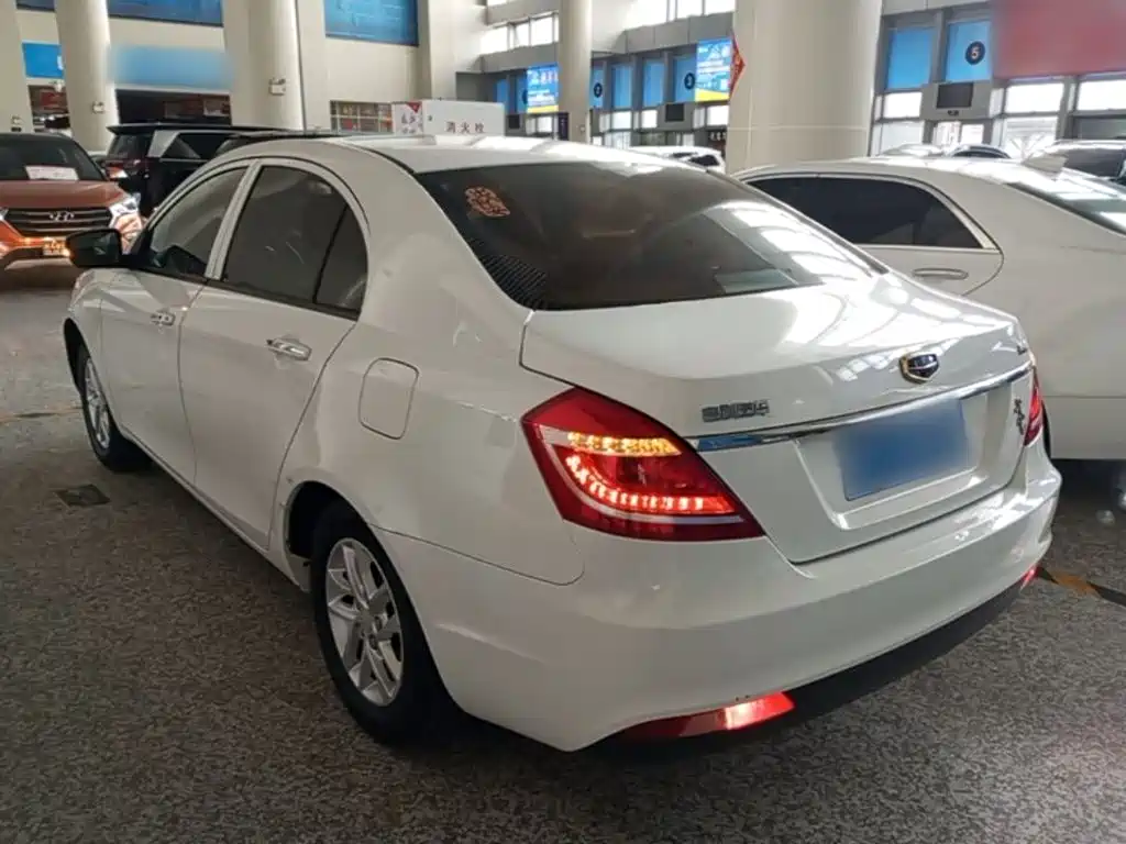 Geely Emgrand — миниатюра 5