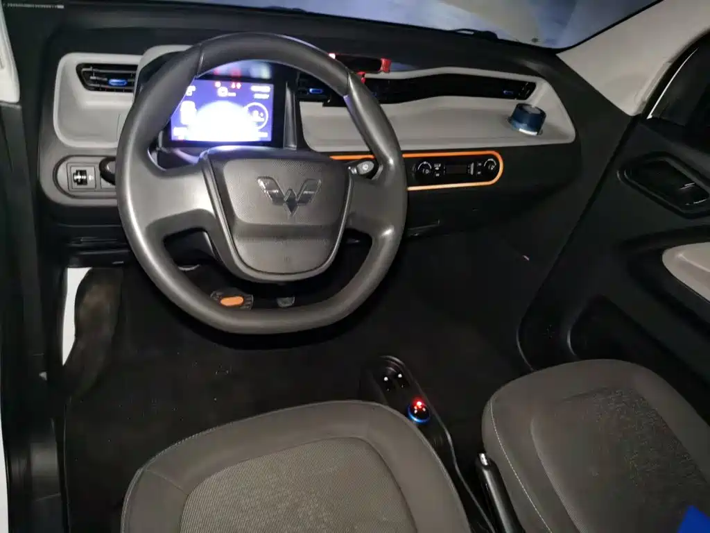 Wuling MINIEV — миниатюра 10