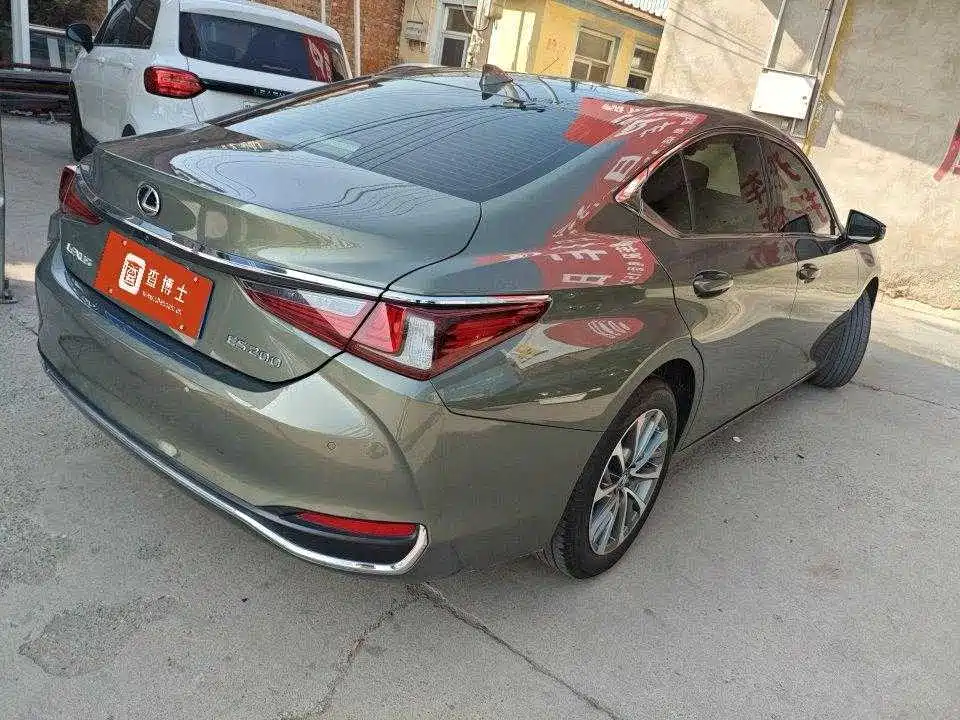 Lexus ES — миниатюра 2