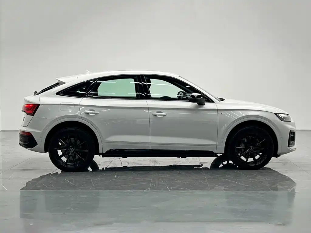 Audi Q5L Sportback — миниатюра 7