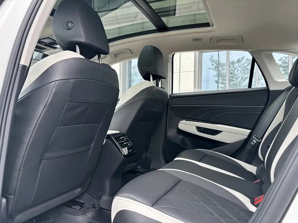 Volkswagen Sagitar — миниатюра 9