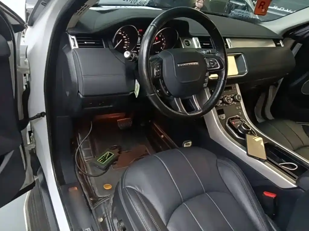 Land Rover Evoque — миниатюра 10