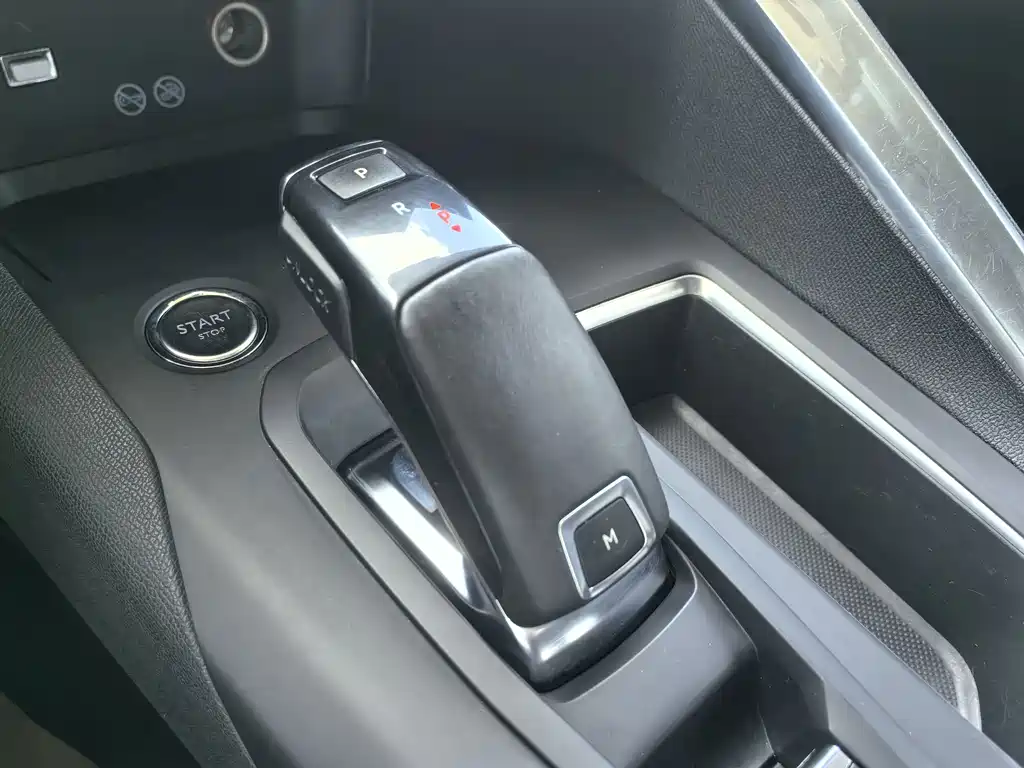 Peugeot 5008 — миниатюра 6