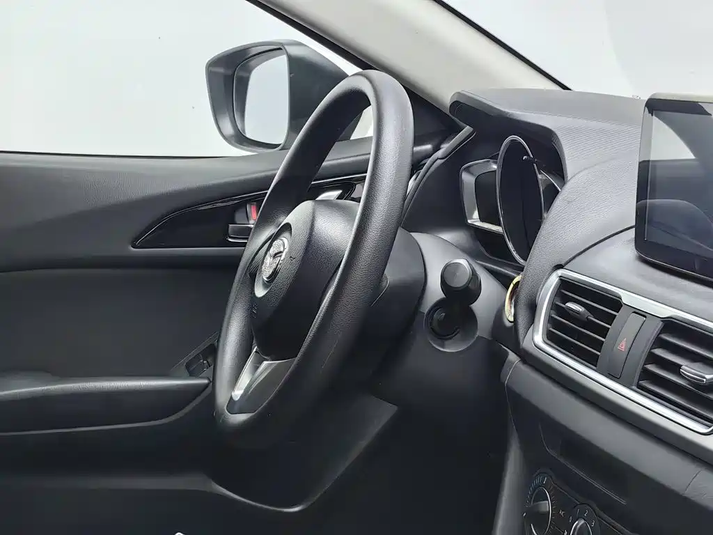 Mazda 3 Axela — миниатюра 22