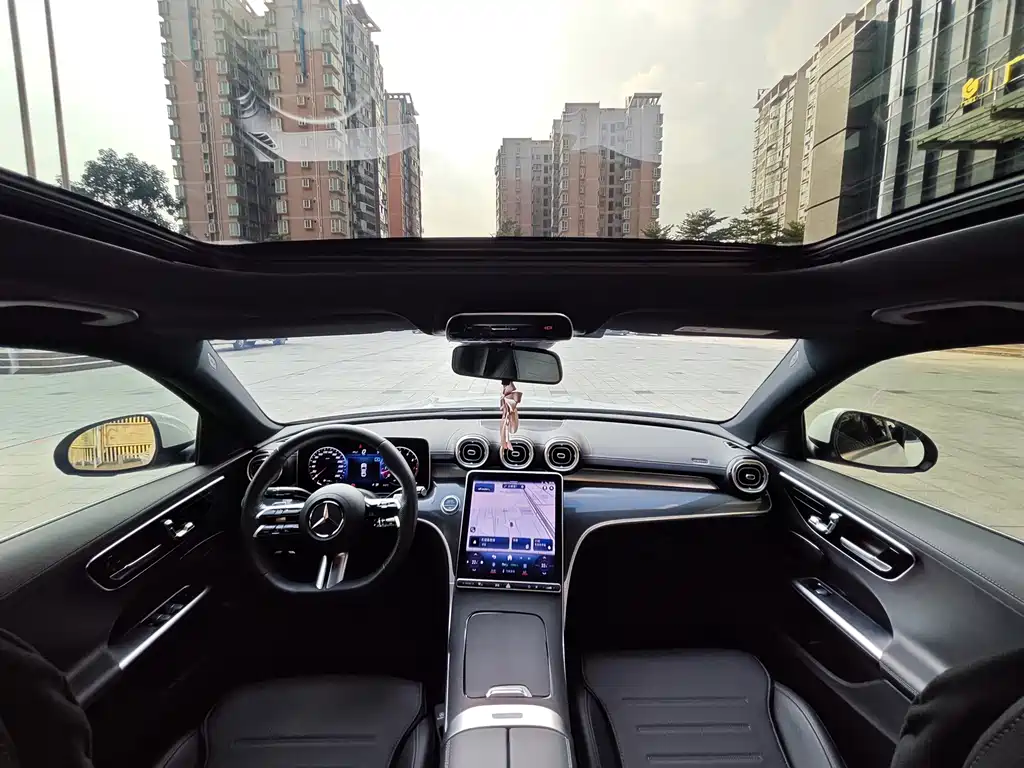 Mercedes-Benz C-Class — миниатюра 13