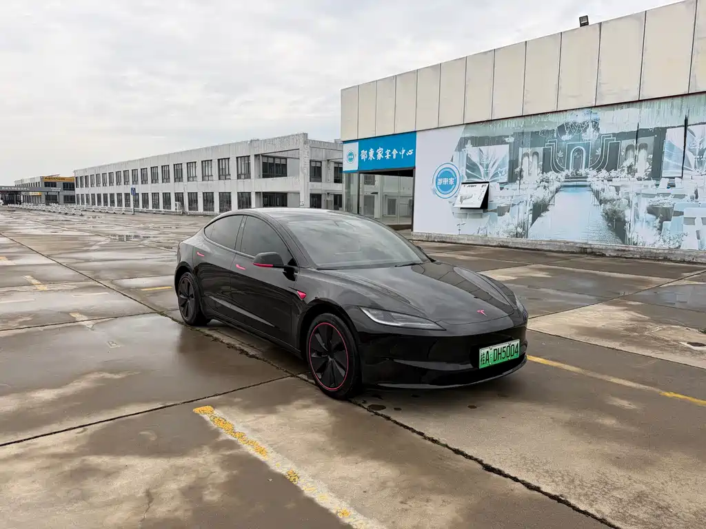 Tesla Model 3 2023