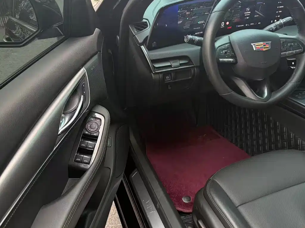 Cadillac CT5 — миниатюра 6