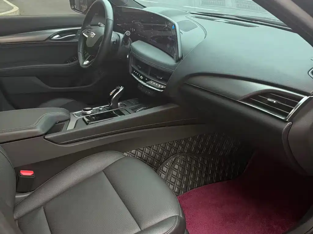Cadillac CT5 — миниатюра 8