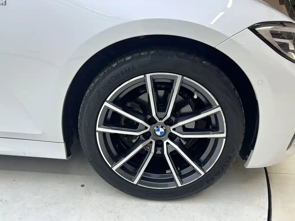 BMW 3 Series — миниатюра 19