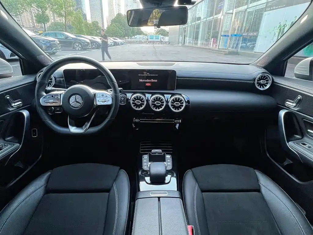 Mercedes-Benz A-Class — миниатюра 11
