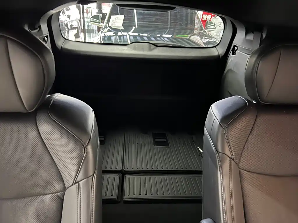 Toyota Sienna — миниатюра 14