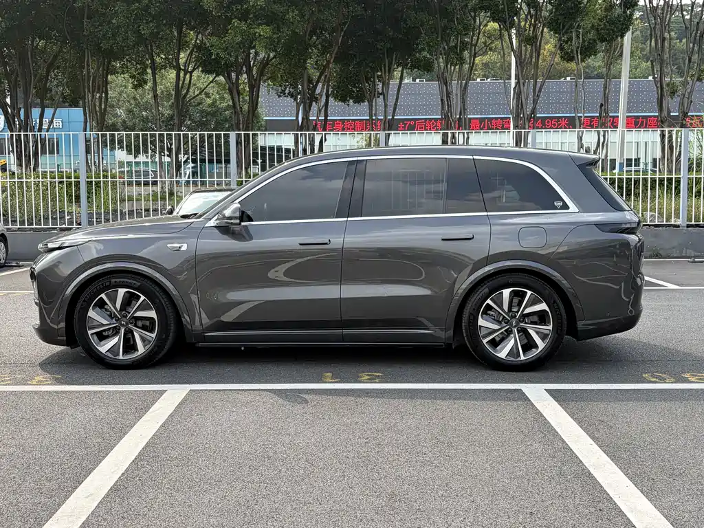 Li Auto Li L8 — миниатюра 4