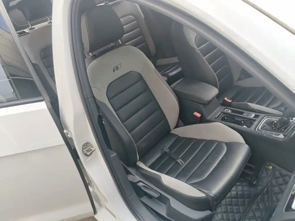 Volkswagen Golf — миниатюра 25
