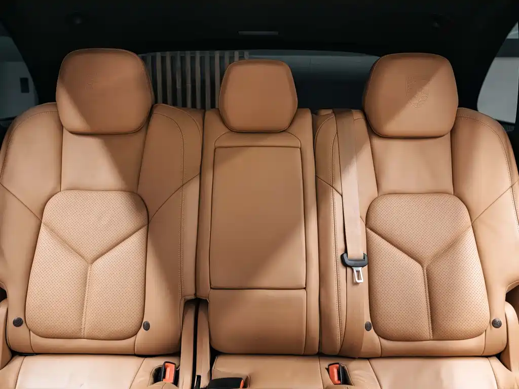 Porsche Cayenne — миниатюра 22