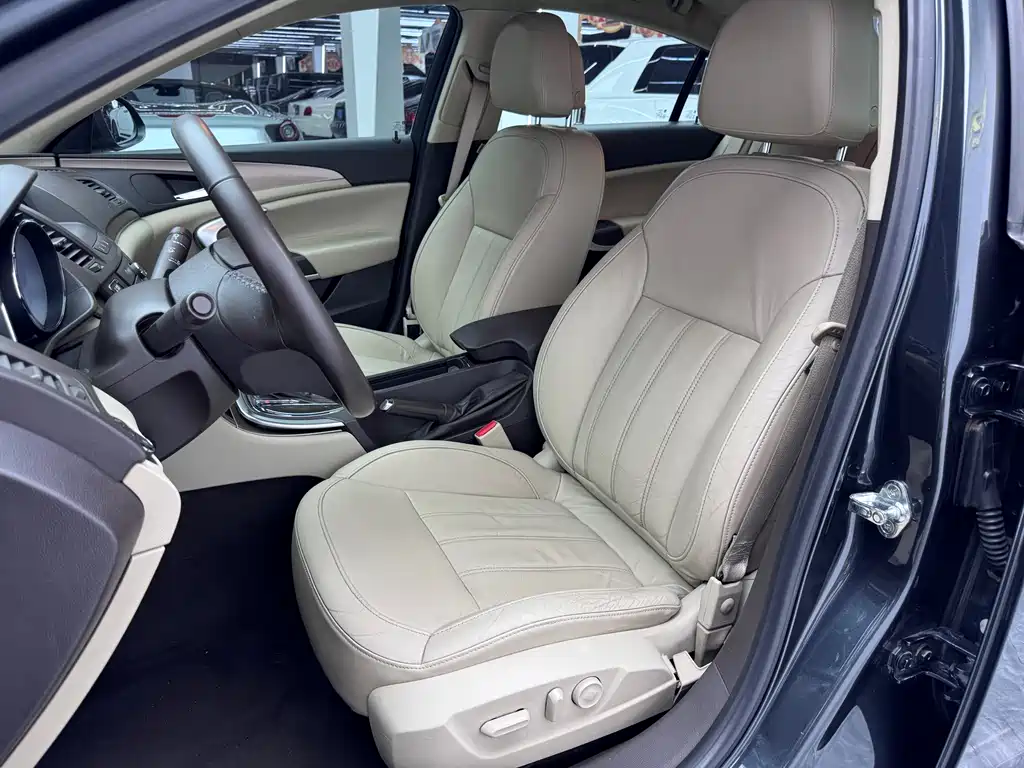 Buick Regal 2012 2.0L Luxury