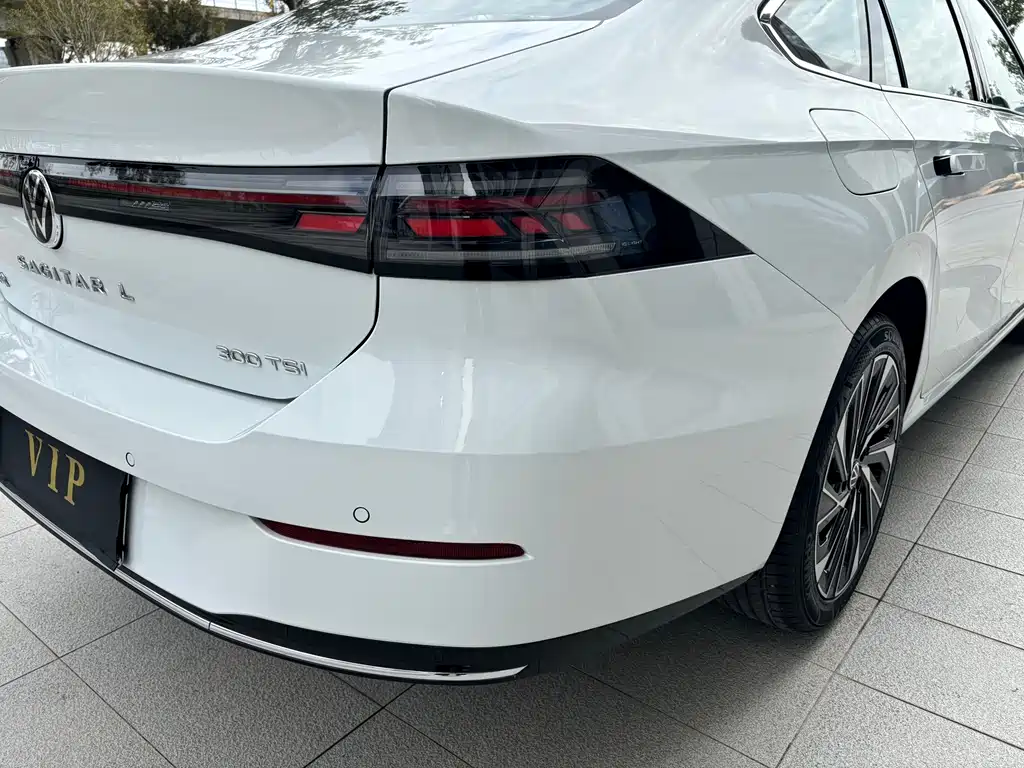 Volkswagen Sagitar — миниатюра 28