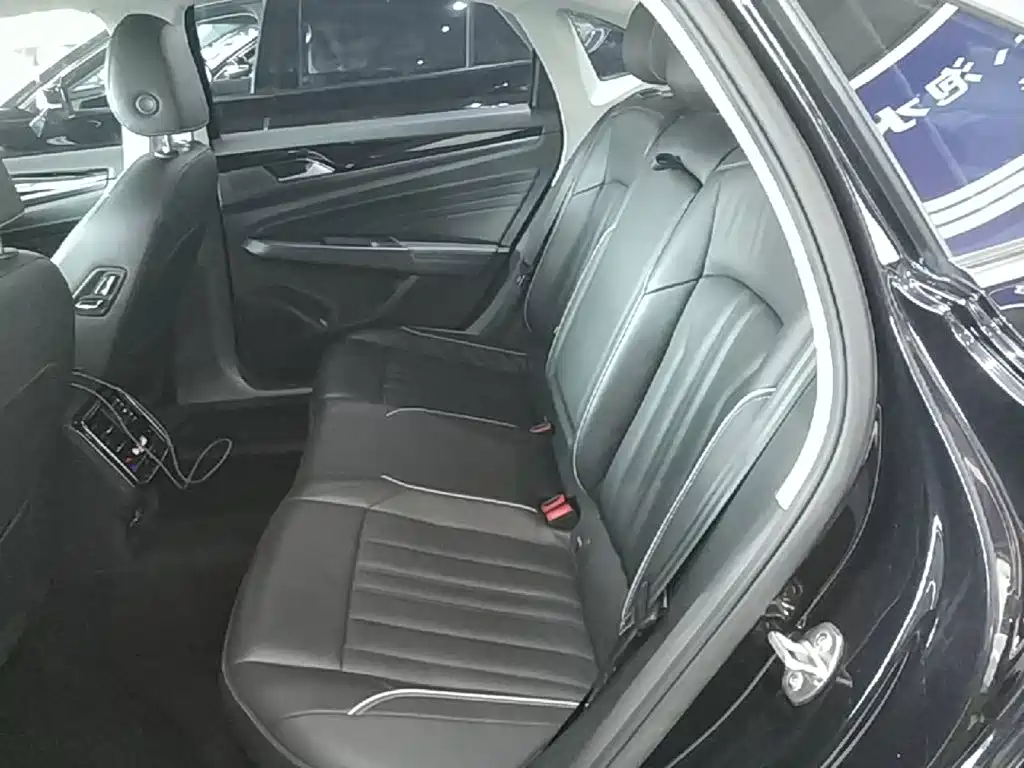 Volkswagen Passat — миниатюра 17