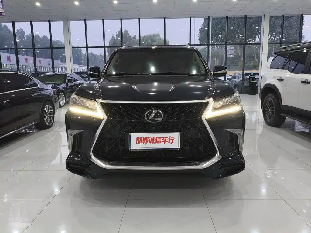 Lexus LX — миниатюра 2