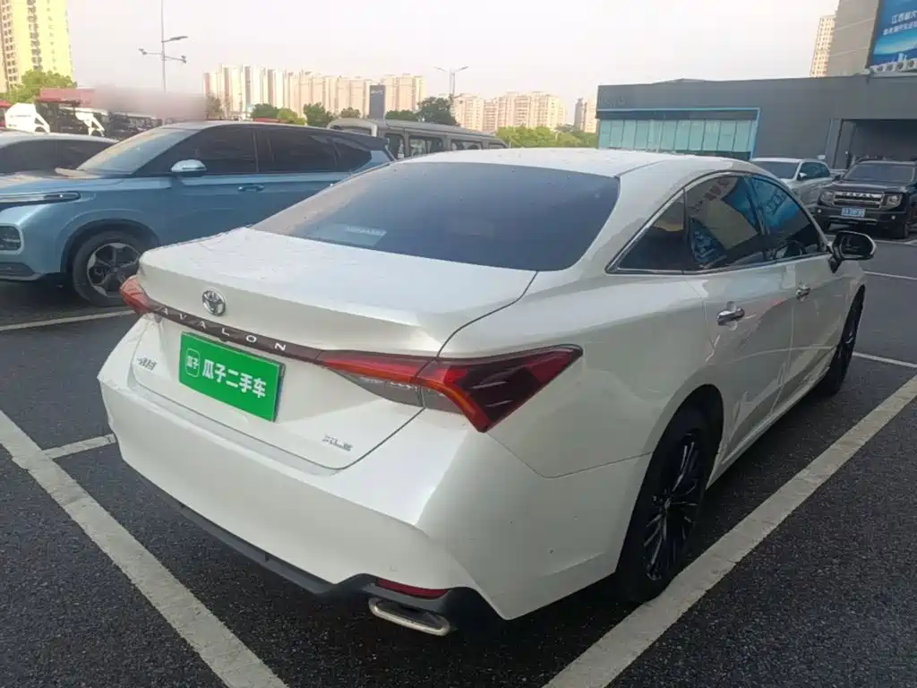 Toyota Avalon — миниатюра 7