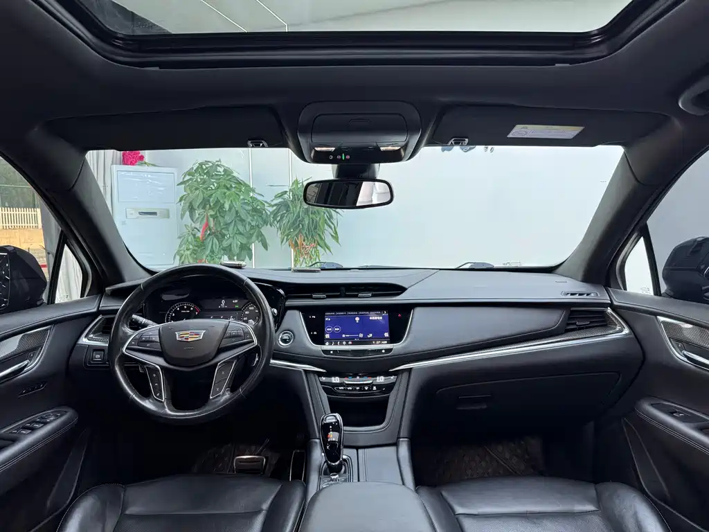 Cadillac XT5 — миниатюра 4
