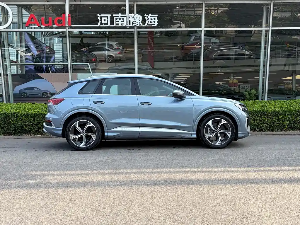 Audi Q4 e-tron 2024 40 e-tron