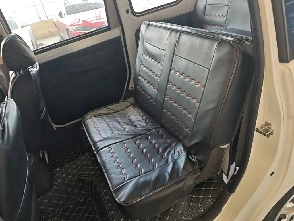 Wuling Hongguang — миниатюра 17
