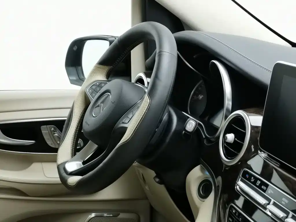 Mercedes-Benz V-Class — миниатюра 22