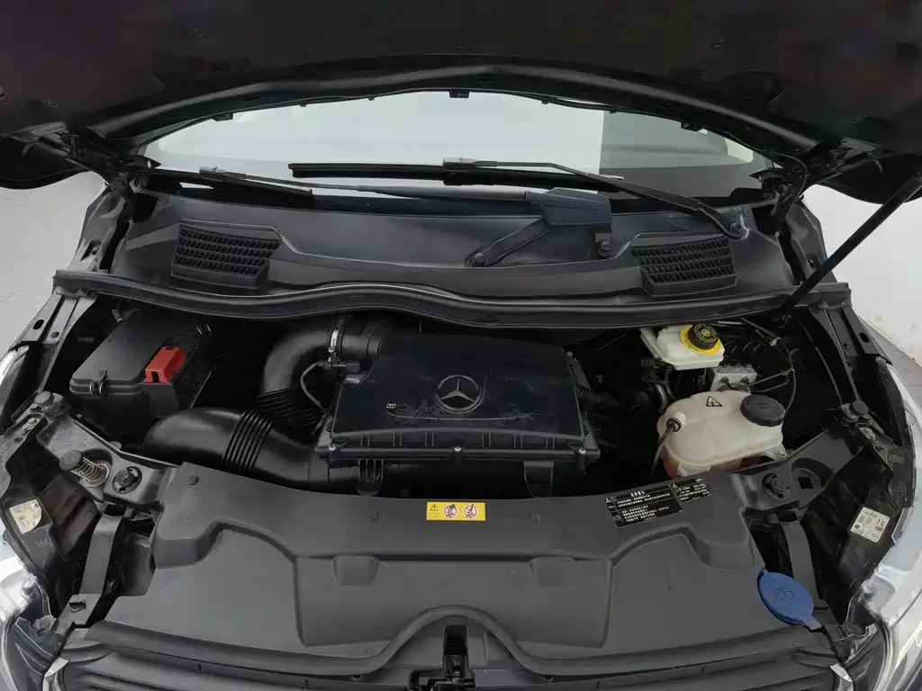 Mercedes-Benz V-Class — миниатюра 6