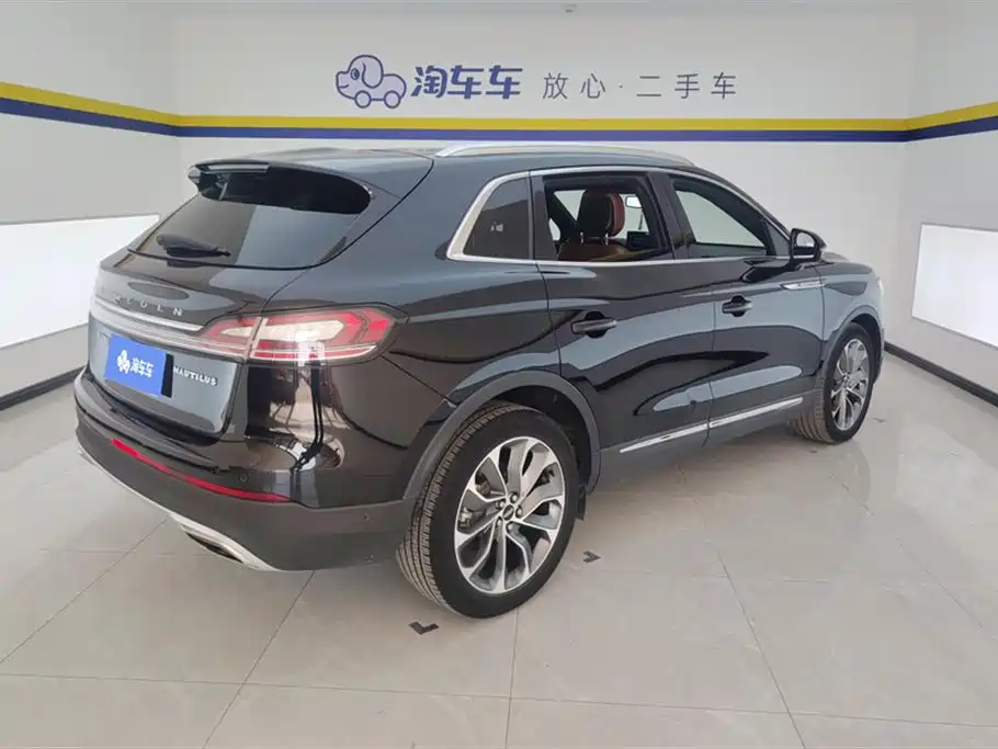Lincoln Nautilus 2021 2.0T