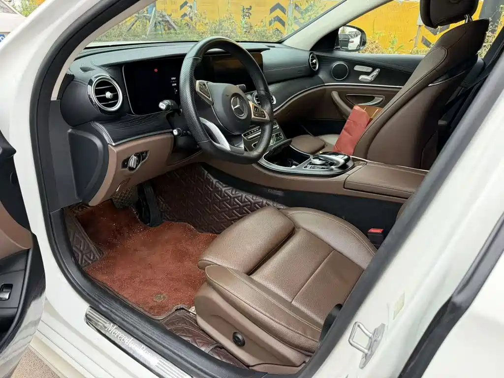Mercedes-Benz E-Class — миниатюра 4