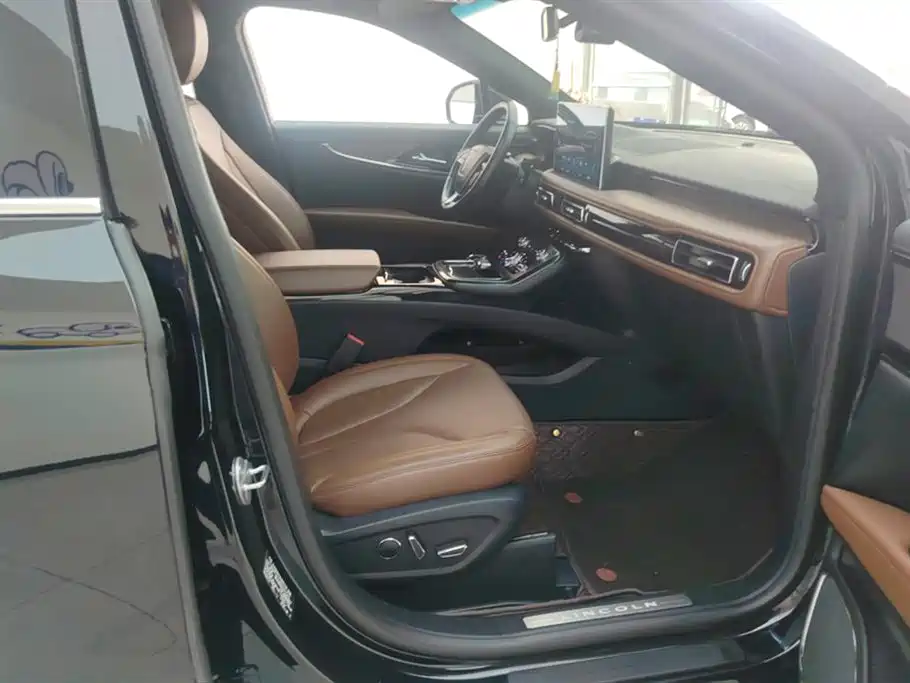 Lincoln Nautilus 2021 2.0T