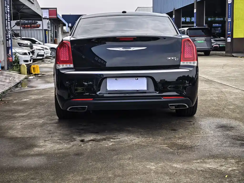 Chrysler 300C — миниатюра 4