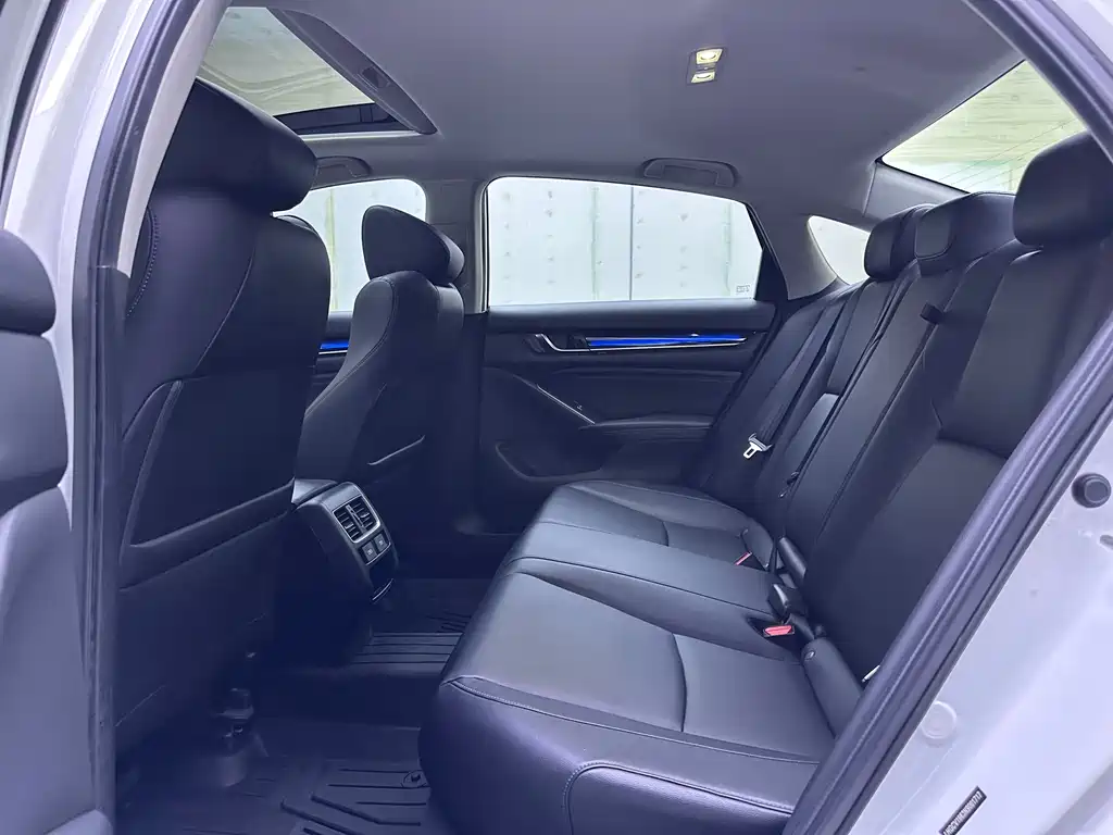 Honda Accord — миниатюра 9