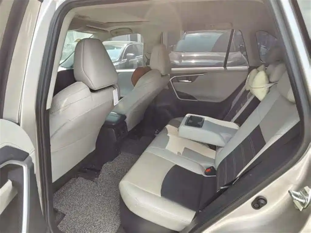 Toyota Wildlander — миниатюра 5
