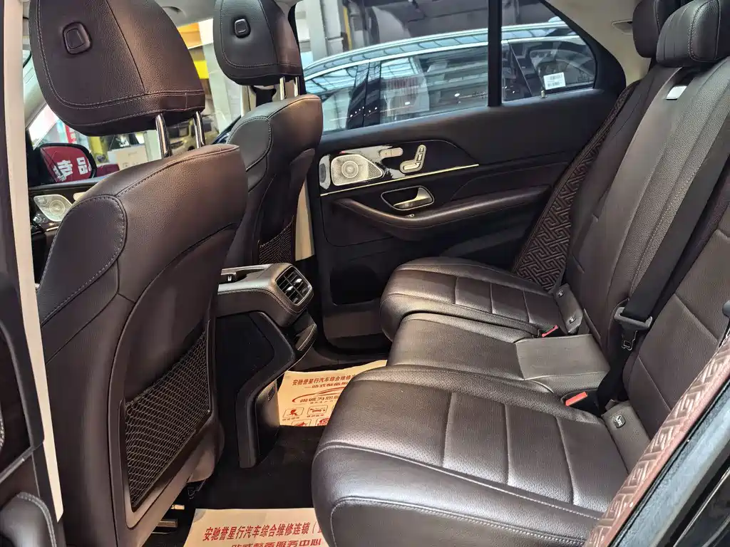 Mercedes-Benz GLE (Import) — миниатюра 10