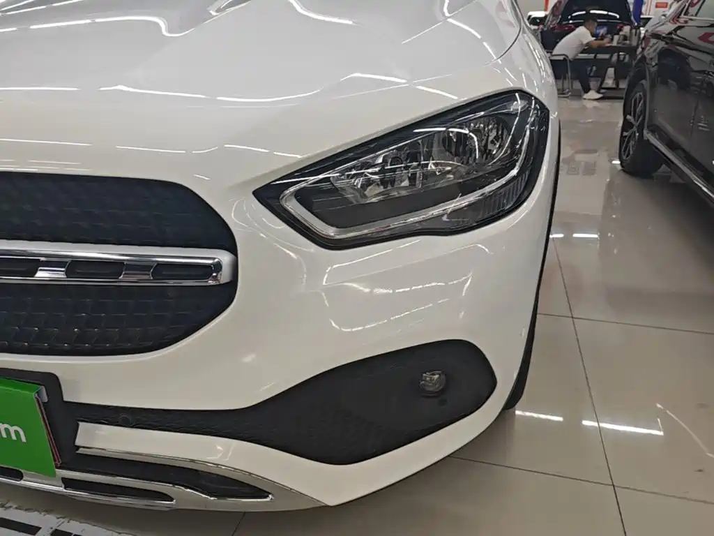 Mercedes-Benz GLA — миниатюра 24