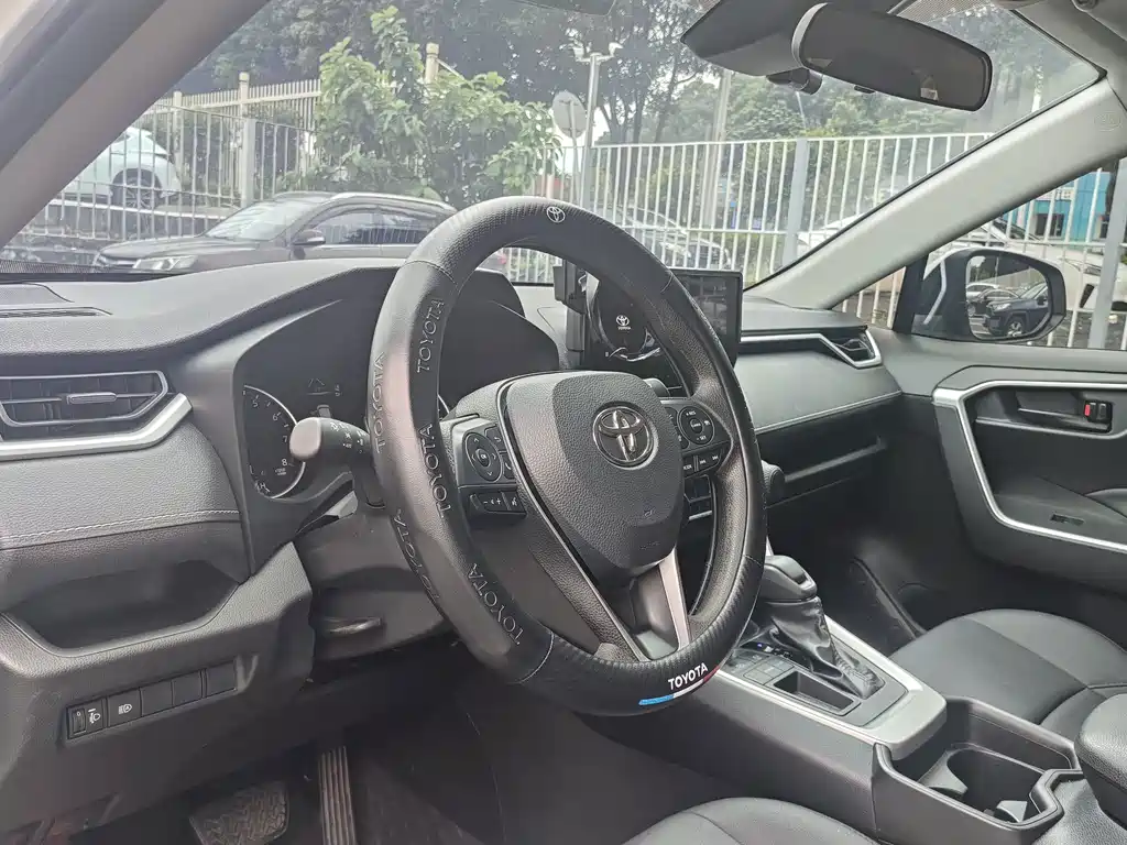 Toyota Wildlander — миниатюра 7