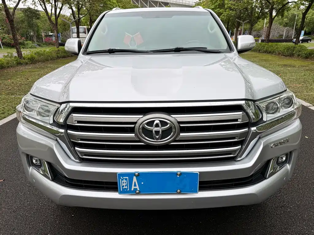 Toyota Land Cruiser — миниатюра 2
