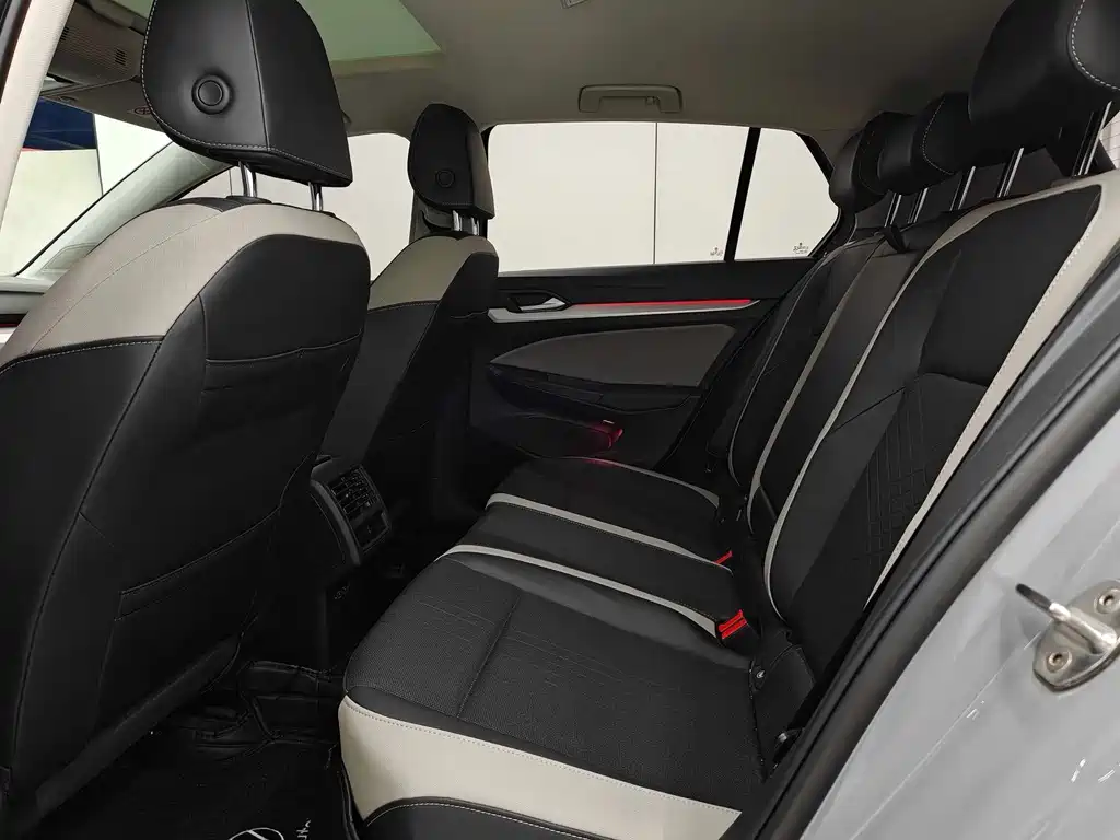 Volkswagen Golf — миниатюра 9