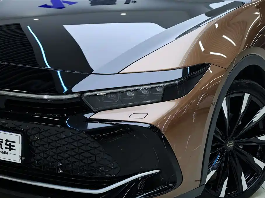 Toyota Crown SportCross — миниатюра 9