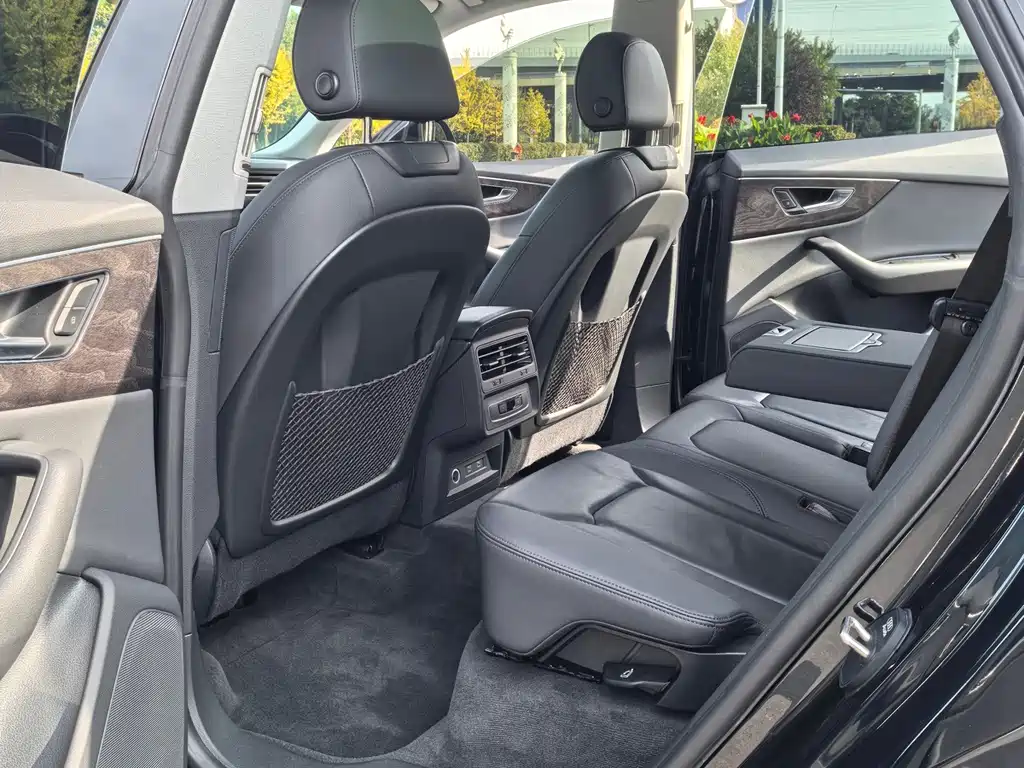 Audi Q8 — миниатюра 6