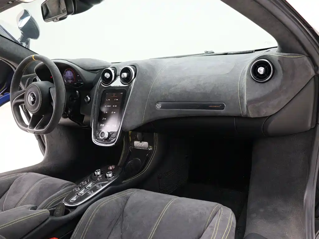 McLaren GT — миниатюра 13
