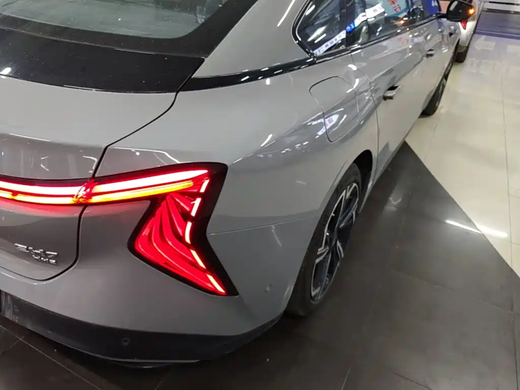 Hongqi EH7 2024 760 Pro+