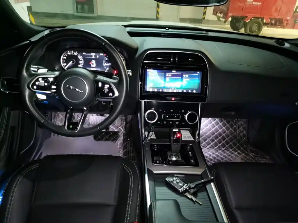 Jaguar XEL — миниатюра 13