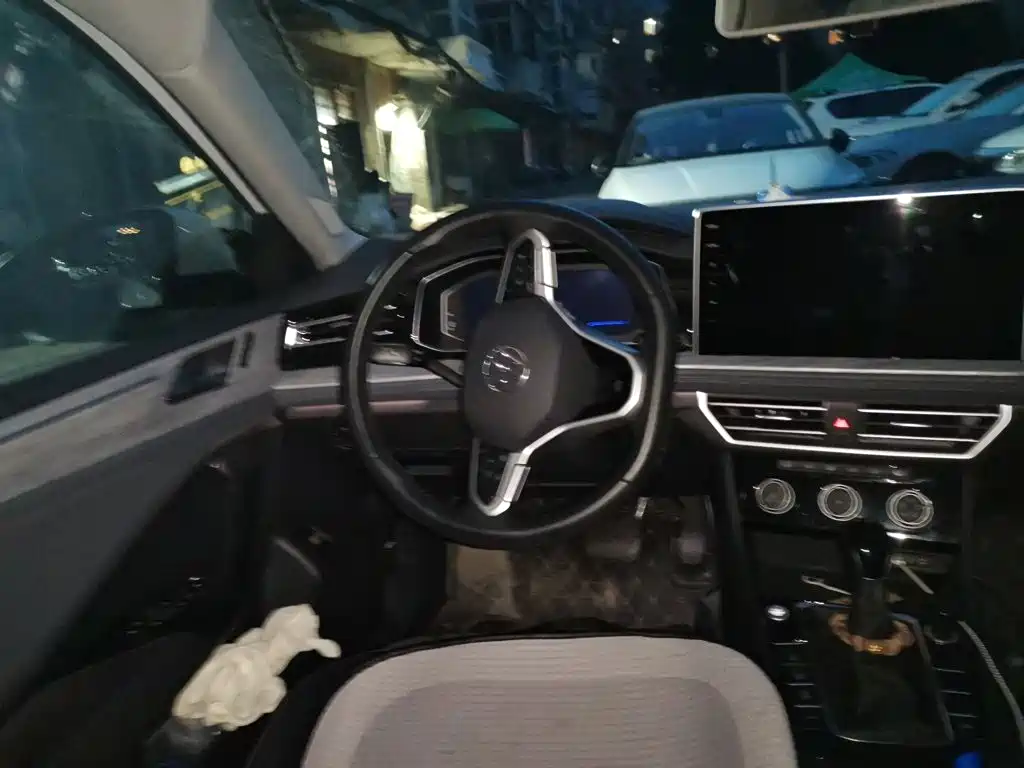 Volkswagen Sagitar — миниатюра 3