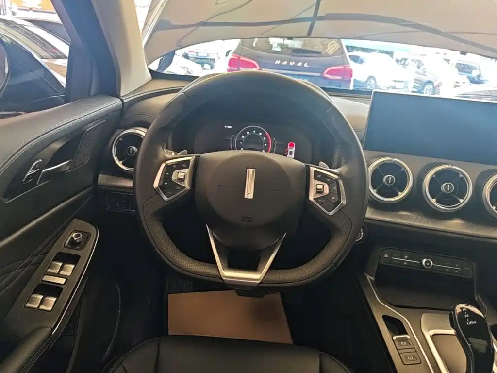Wey Wey VV5 — миниатюра 11