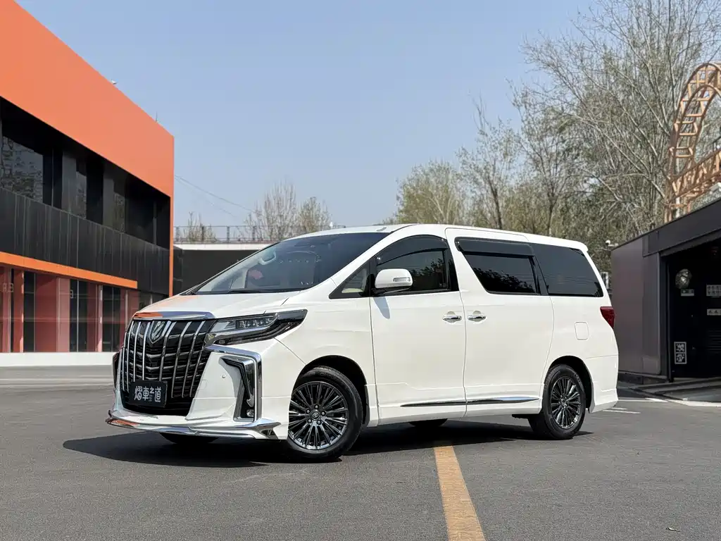 Toyota Alphard 2014